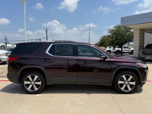 Used 2018 Chevrolet Traverse LT FWD image 7