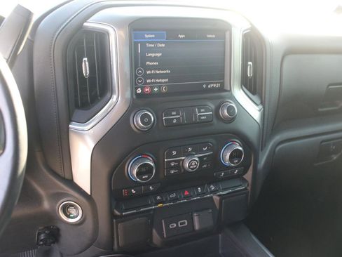 Used 2022 Chevrolet Silverado 1500 LT Trail Boss image 24