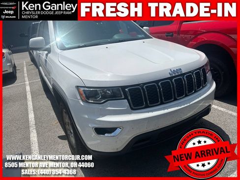 Used 2017 Jeep Grand Cherokee Laredo w/ Quick Order Package 23E AWD/4WD image 1