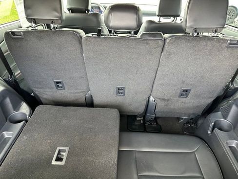 Used 2025 Ford Explorer ST-Line w/ Premium Package AWD/4WD image 9