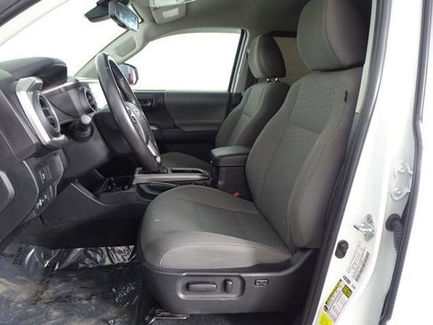 Used 2023 Toyota Tacoma SR5 RWD image 8
