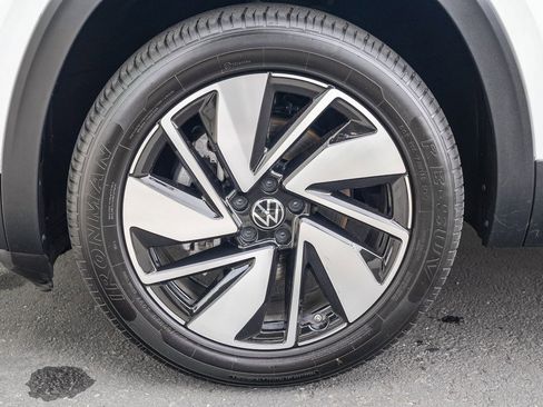 Used 2024 Volkswagen Atlas SE image 9