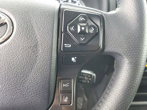 Used 2023 Toyota 4Runner TRD Off-Road AWD/4WD image 23
