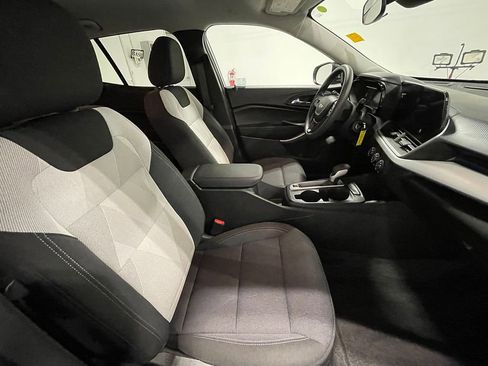 Used 2024 Chevrolet Trax LS w/ Driver Confidence Package FWD image 25