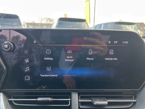 Used 2024 Chevrolet Trax LT w/ Driver Confidence Package image 22