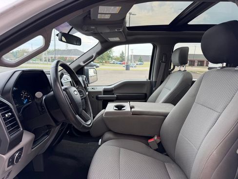 Used 2018 Ford F150 XLT w/ Equipment Group 302A Luxury AWD/4WD image 9