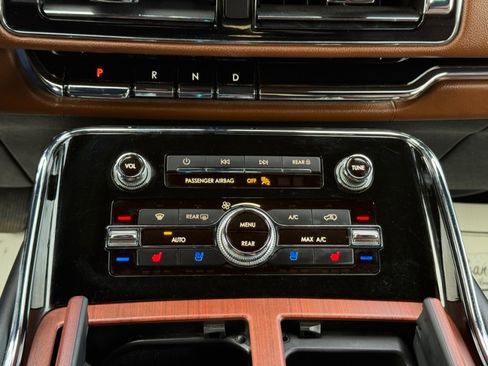 Used 2023 Lincoln Navigator L Reserve w/ Equipment Group 201A image 34