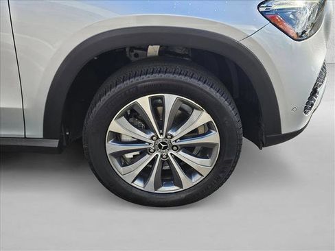 Used 2020 Mercedes-Benz GLE 350 4MATIC w/ Premium Package image 9