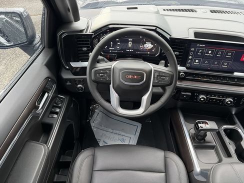 Used 2024 GMC Sierra 1500 SLT w/ SLT Premium Plus Package AWD/4WD image 14