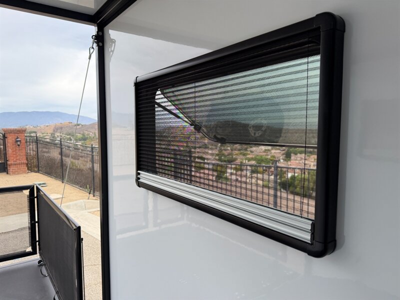 Used 2024 Mercedes-Benz Sprinter 3500 image 25