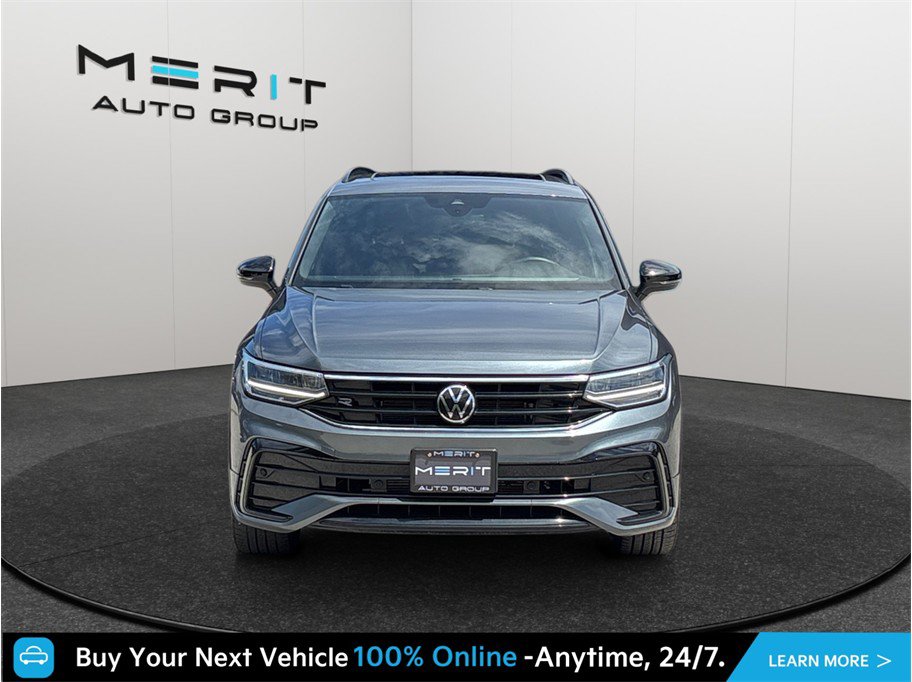 Used 2023 Volkswagen Tiguan SE R-Line FWD image 3