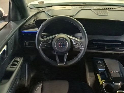 Used 2025 Buick Enclave Preferred FWD image 15