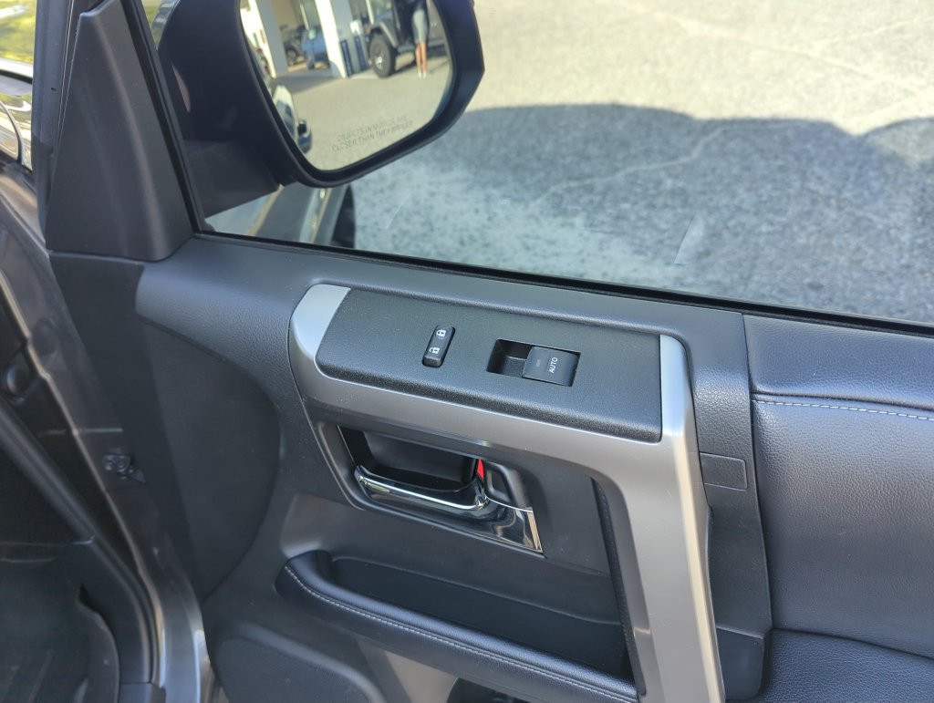 Used 2019 Toyota 4Runner SR5 RWD image 33