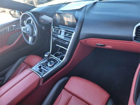 Used 2022 BMW M850i xDrive M850i xDrive w/ Driving Assistance Package image 17