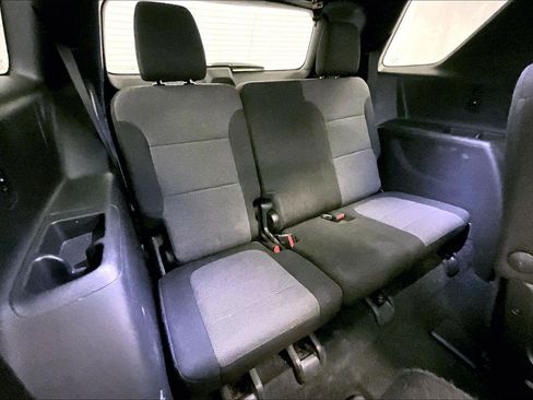 Used 2023 Chevrolet Traverse LT image 27