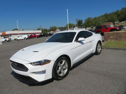 Used 2019 Ford Mustang Coupe image 7