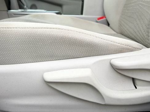Used 2014 Toyota Camry LE FWD image 24