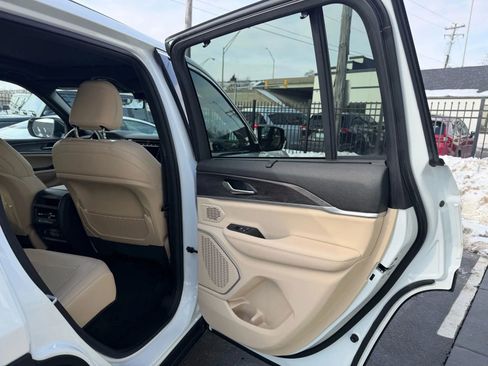 Used 2022 Jeep Grand Cherokee Limited 4xe w/ Luxury Tech Group II image 33