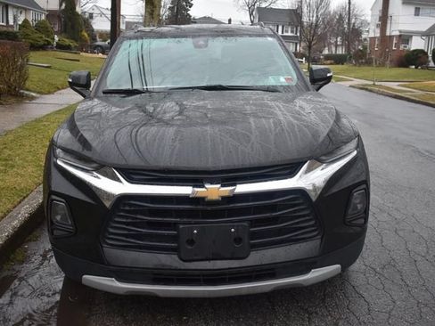 Used 2025 Chevrolet Blazer LT FWD image 3