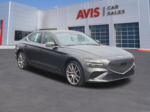 Used 2025 Genesis G70 2.5T RWD image 3