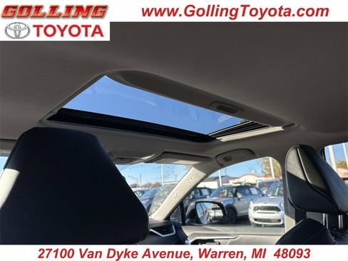 Used 2019 Toyota RAV4 Adventure image 13