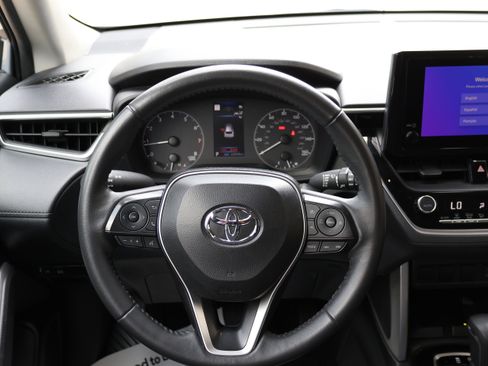 Used 2024 Toyota Corolla Cross LE AWD/4WD image 22