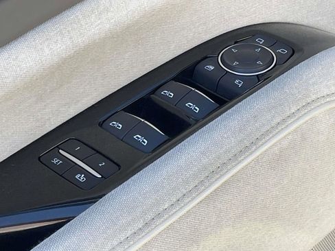 Used 2022 Cadillac Escalade Sport Platinum image 18