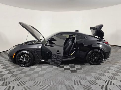 Used 2025 Toyota GR86 Premium w/ ALL Weather Mat Package (TMS) image 16