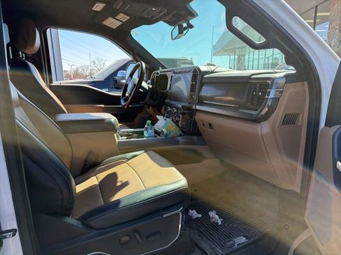 Used 2024 Ford F350 Lariat image 11