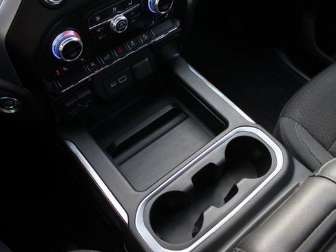 Used 2021 GMC Sierra 1500 Elevation image 26