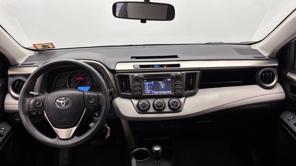 Used 2015 Toyota RAV4 LE AWD/4WD image 23