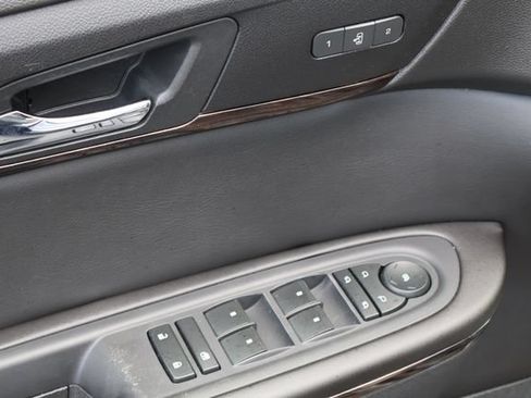 Used 2015 GMC Acadia Denali FWD image 18
