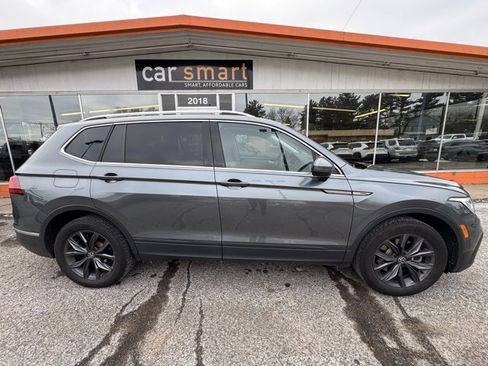 Used 2022 Volkswagen Tiguan SE image 9