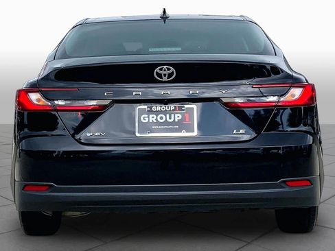 Used 2025 Toyota Camry LE FWD image 5
