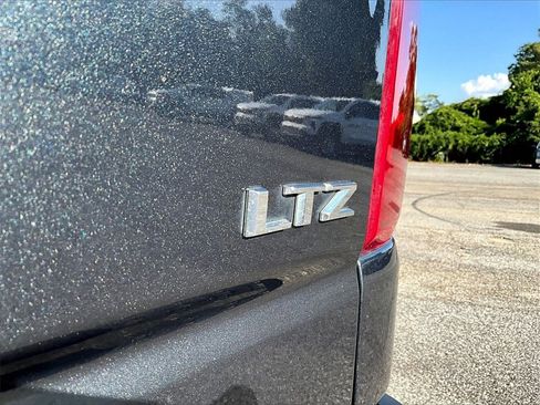 Certified 2021 Chevrolet Silverado 1500 LTZ w/ Technology Package image 29