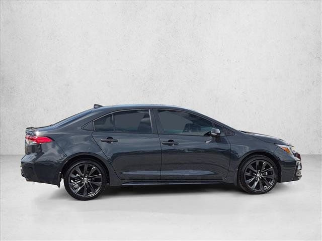 Used 2025 Toyota Corolla SE FWD image 4