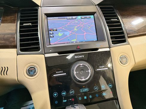 Used 2014 Ford Taurus Limited w/ Equipment Group 301A image 19