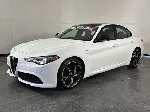 Used 2023 Alfa Romeo Giulia Veloce image 6