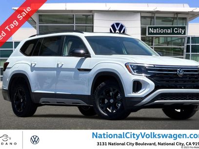 New 2025 Volkswagen Atlas Peak Edition SE