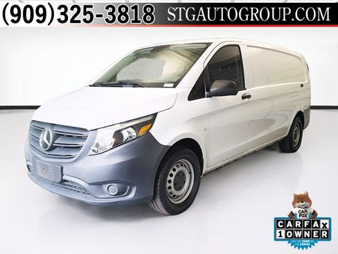 Used 2023 Mercedes-Benz Metris image 1