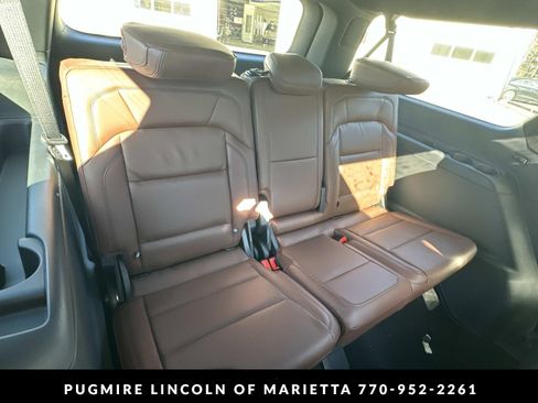 New 2026 Lincoln Navigator L Reserve AWD/4WD image 17