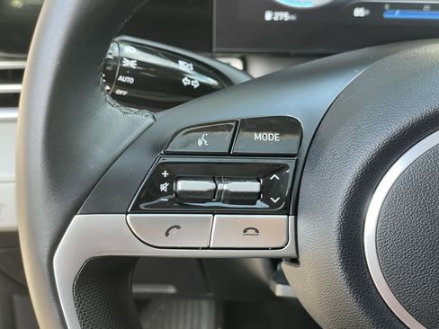 Used 2023 Hyundai Elantra Limited image 27