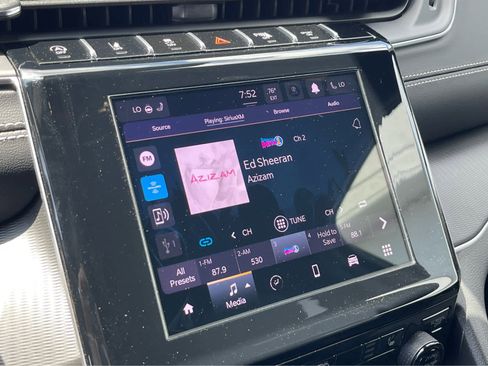 New 2025 Jeep Grand Cherokee L Laredo w/ Luxury Tech Group I image 14