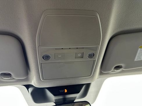 Certified 2025 Nissan Kicks SR image 24