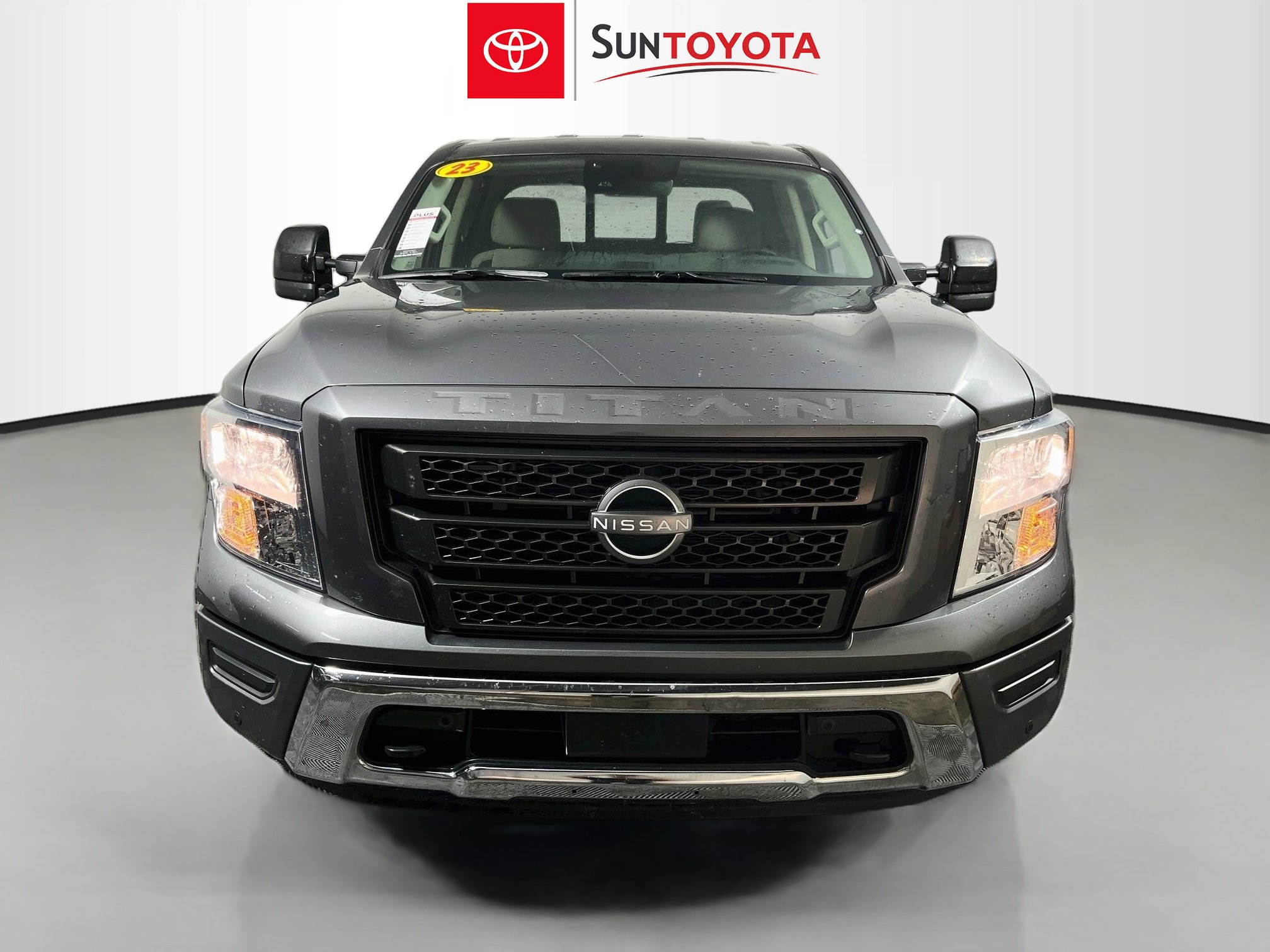 Used 2023 Nissan Titan SV w/ SV Convenience Package RWD image 9