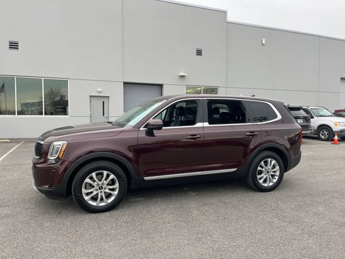Used 2022 Kia Telluride LX image 4
