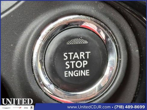 Used 2020 Mitsubishi Outlander SE image 28