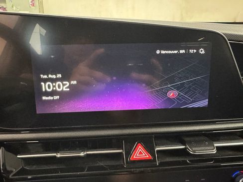 Used 2023 Kia Niro SX Touring FWD image 25
