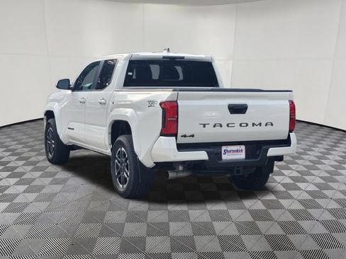 Used 2024 Toyota Tacoma TRD Sport w/ TRD Sport Premium Package AWD/4WD image 8