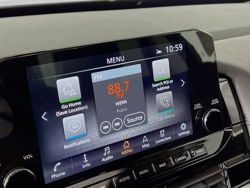 Used 2025 Nissan Pathfinder Platinum AWD/4WD image 13